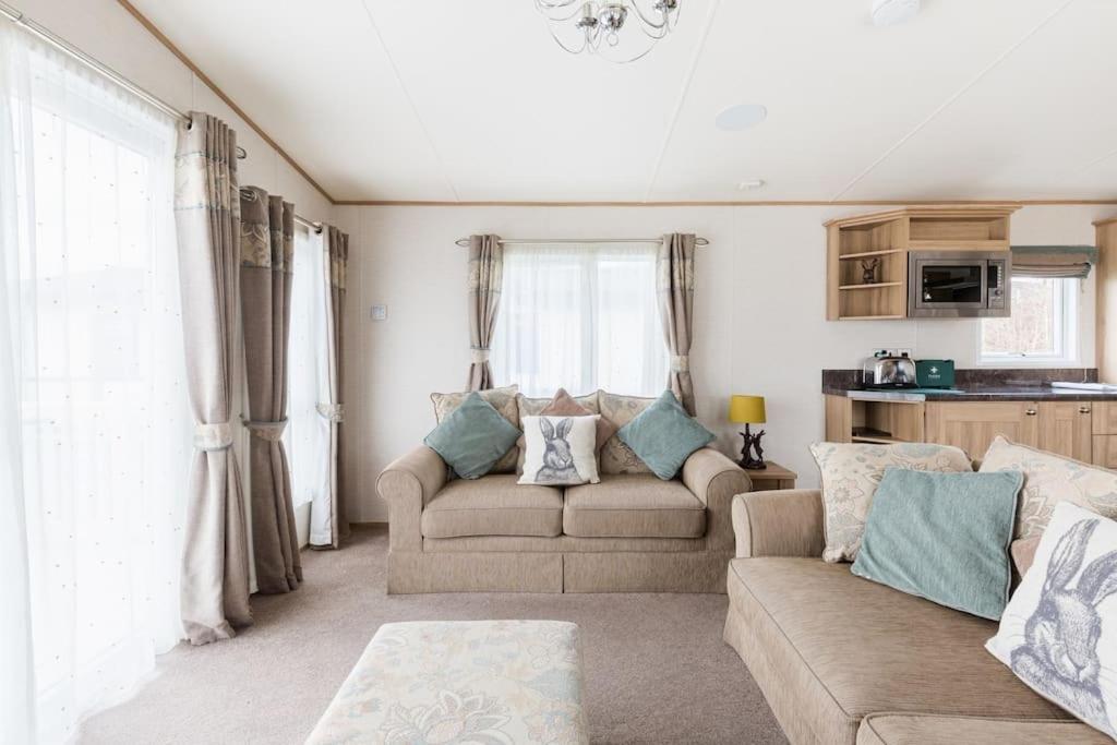 Villa Waters Edge, Hoburne Cotswolds South Cerney Esterno foto